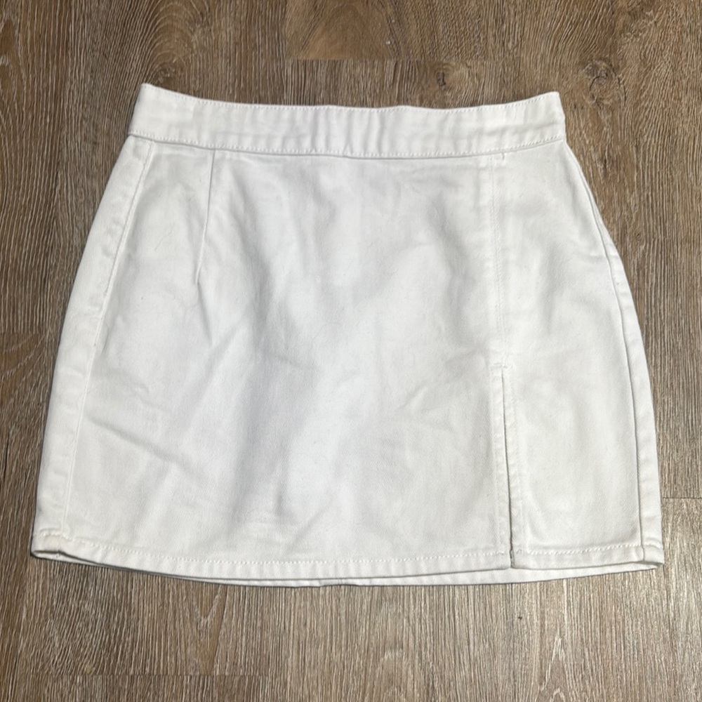 Classic White Mini Skirt